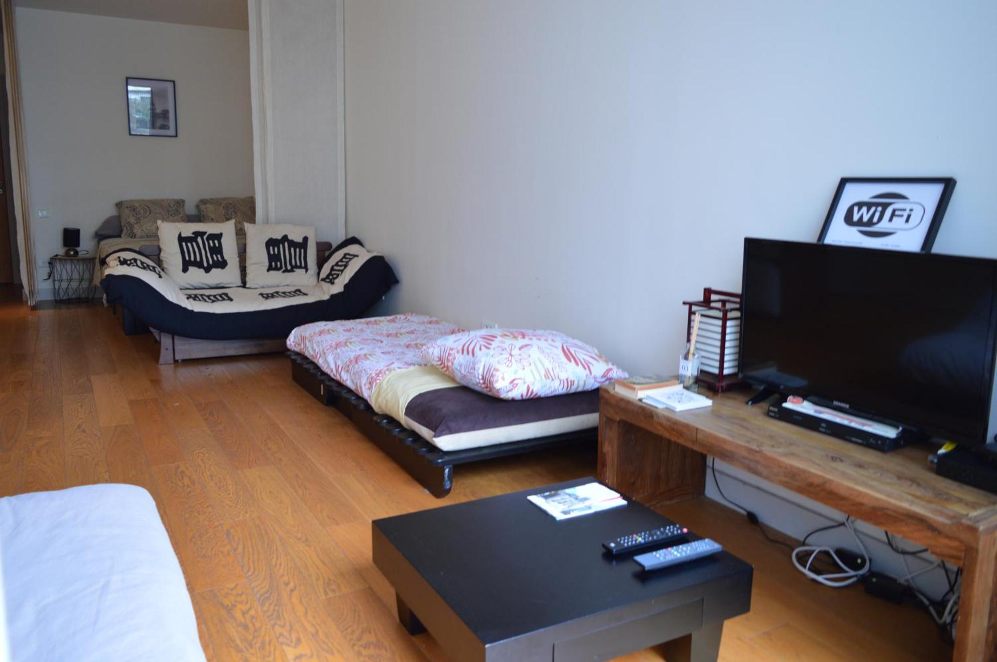 10 Mn From Champs-elysees Paris Apartment